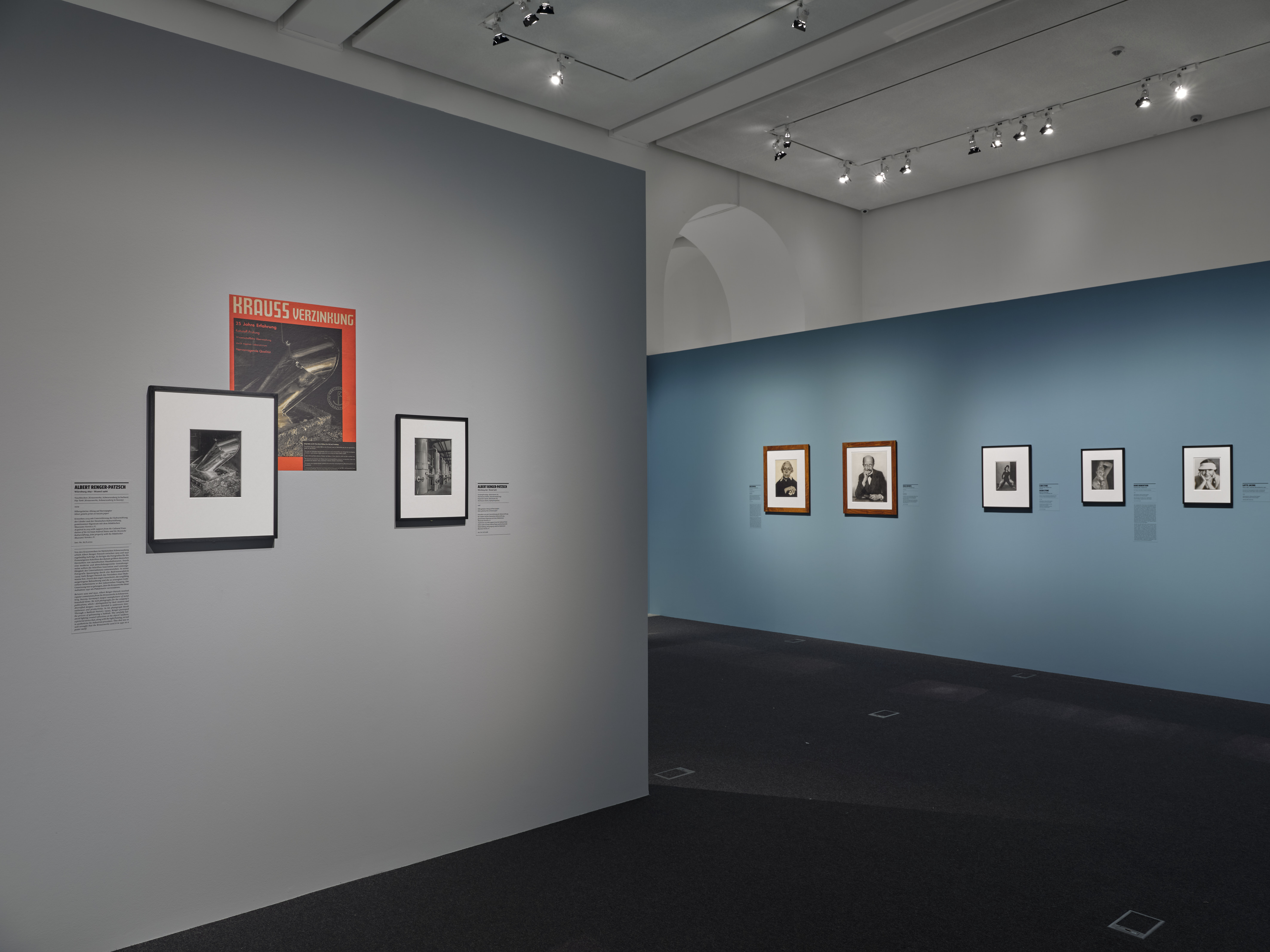 Ausstellungsansicht „Neu Sehen. Die Fotografie der 20er und 30er Jahre“ Foto: Städel Museum – Norbert Miguletz