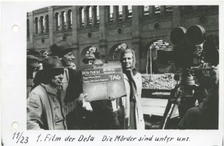 Edmund Thiele, Erster Drehtag des Spielfilms „Die Mörder sind unter uns“ am Anhalter Bahnhof, Berlin, 7. Mai 1946 © Deutsches Historisches Museum Edmund Thiele, Erster Drehtag des Spielfilms „Die Mörder sind unter uns“ am Anhalter Bahnhof, Berlin, 7. Mai 1946 © Deutsches Historisches Museum