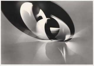 Ernst Schwitters, Sculpture of Light 1934 (1988/89), Modern Print, Silbergelatine 20 x 29,1 cm, Kurt und Ernst Schwitters Stiftung, Leihgabe im Sprengel Museum Hannover  © VG Bild-Kunst, Bonn.